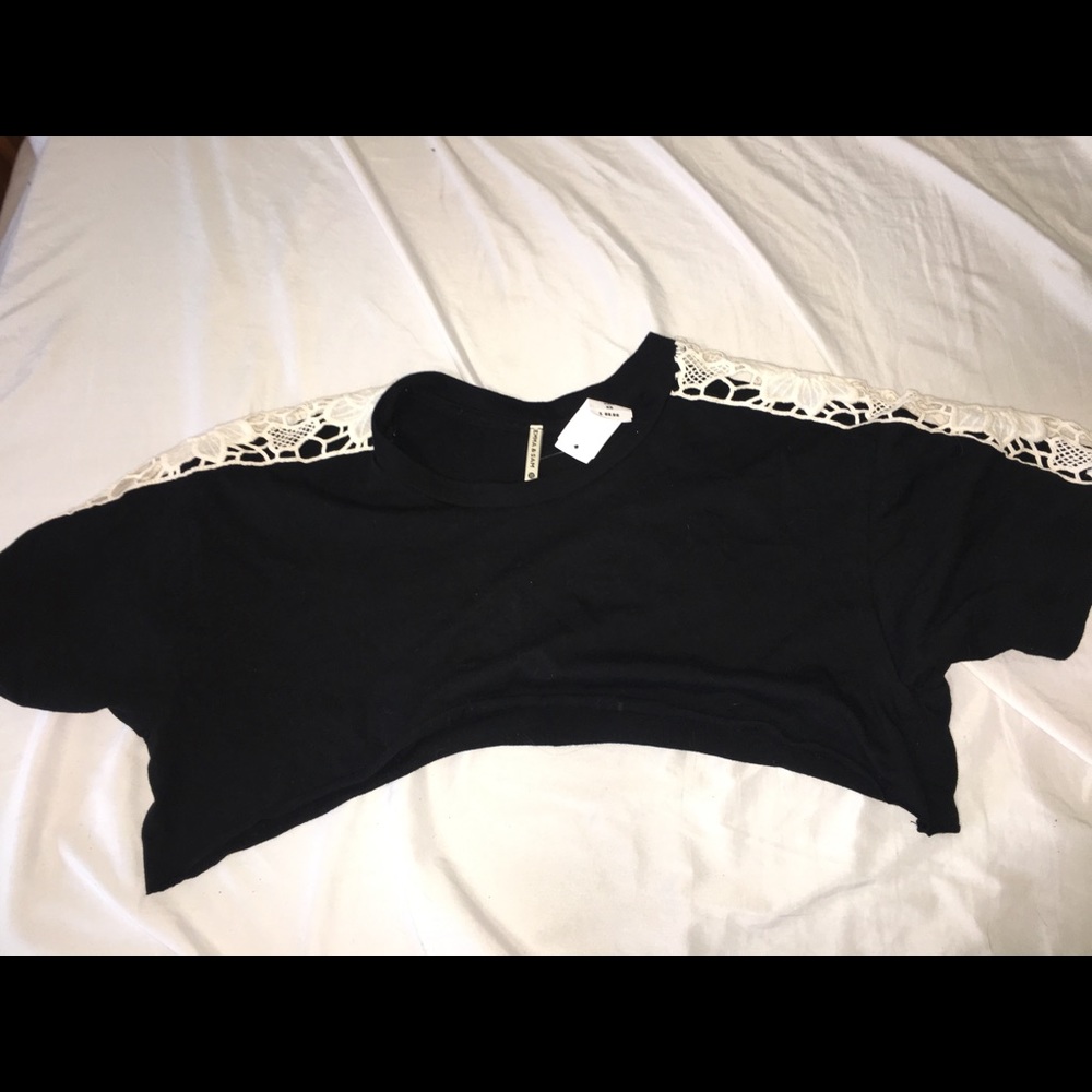 Brand new with tags LF black lace crop top xs